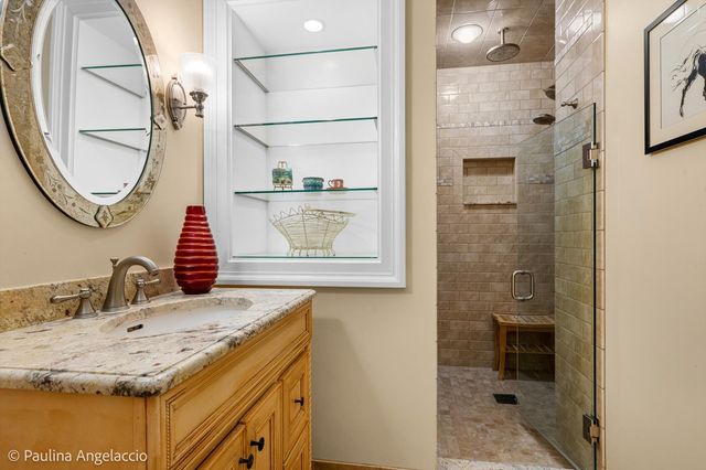 373 W County Line Road, Barrington Hills, IL 60010