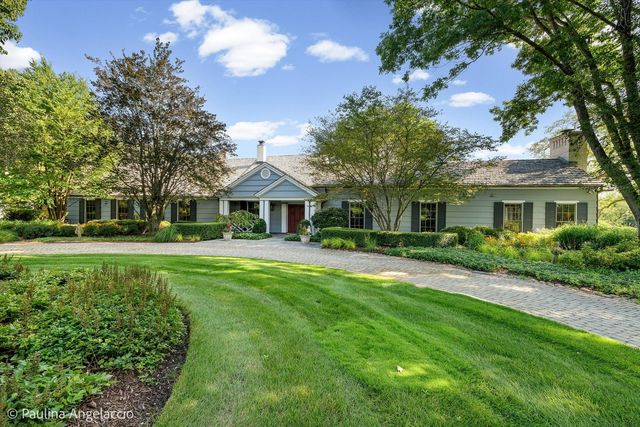 373 W County Line Road, Barrington Hills, IL 60010