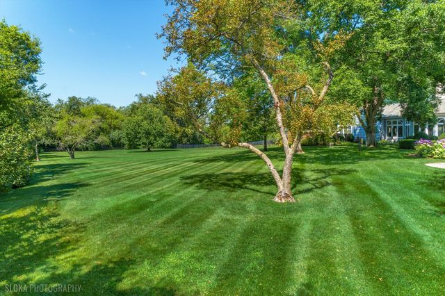 373 W County Line Road, Barrington Hills, IL 60010