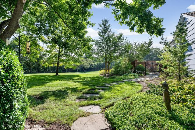 373 W County Line Road, Barrington Hills, IL 60010