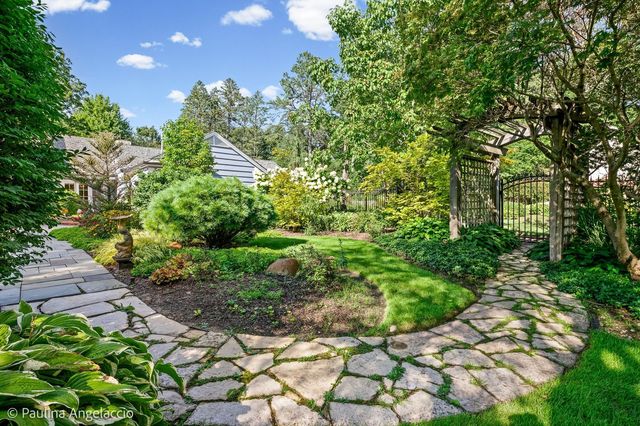 373 W County Line Road, Barrington Hills, IL 60010