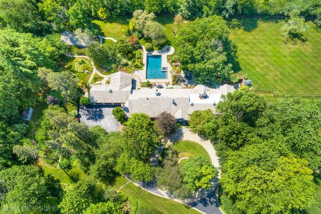 373 W County Line Road, Barrington Hills, IL 60010