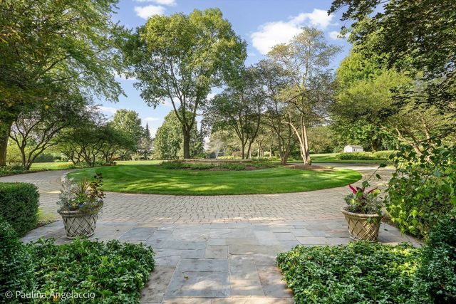 373 W County Line Road, Barrington Hills, IL 60010