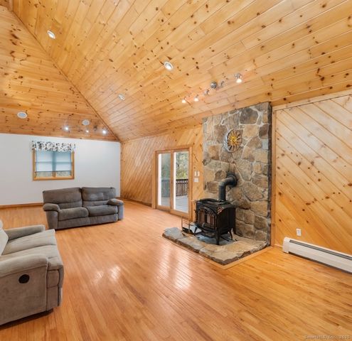 63 Buck Hill Road, Canterbury, CT 06331