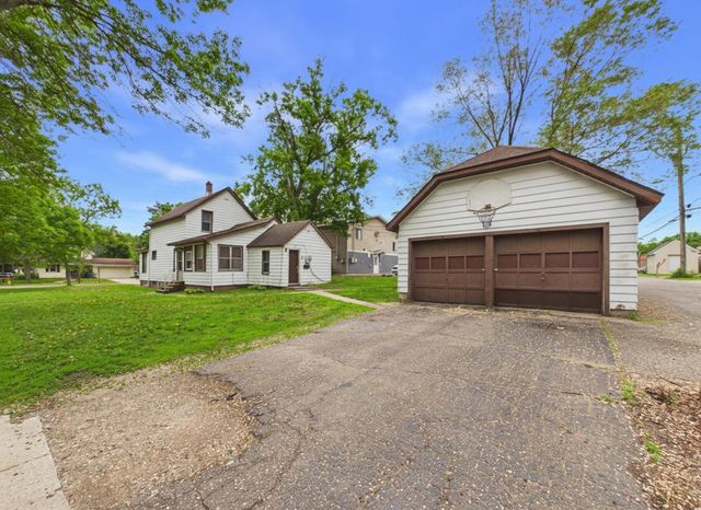 903 8th Avenue S, Saint Cloud, MN 56301