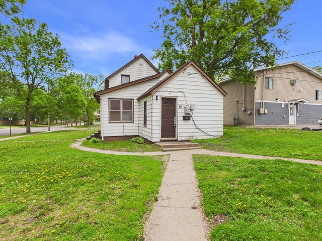 903 8th Avenue S, Saint Cloud, MN 56301
