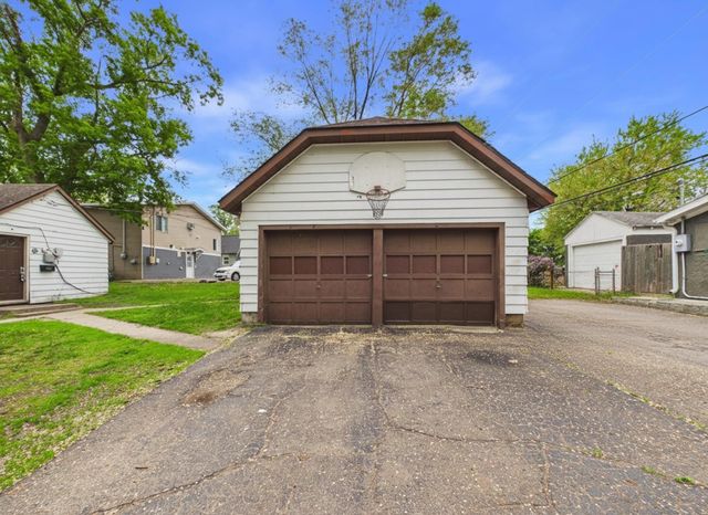 903 8th Avenue S, Saint Cloud, MN 56301