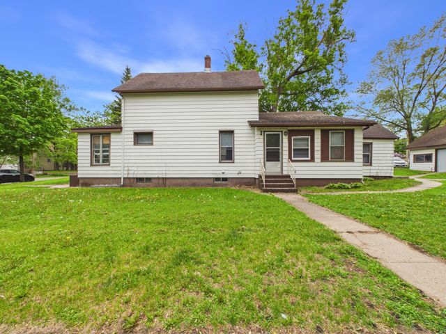 903 8th Avenue S, Saint Cloud, MN 56301