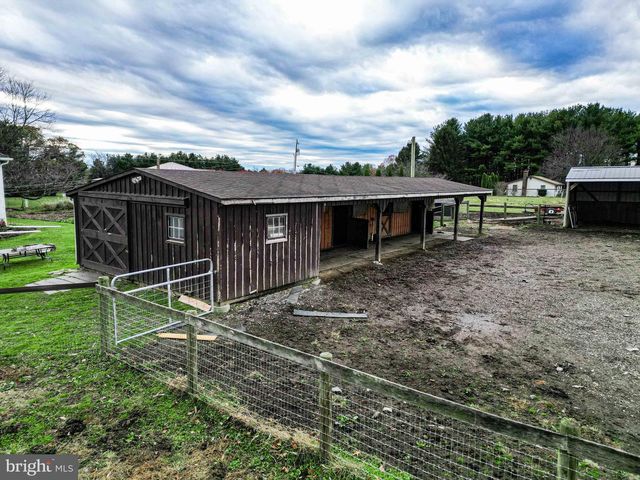 54 MITCHELL RD, Airville, PA 17302