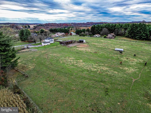 54 MITCHELL RD, Airville, PA 17302