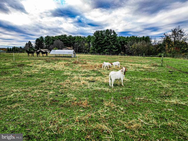 54 MITCHELL RD, Airville, PA 17302