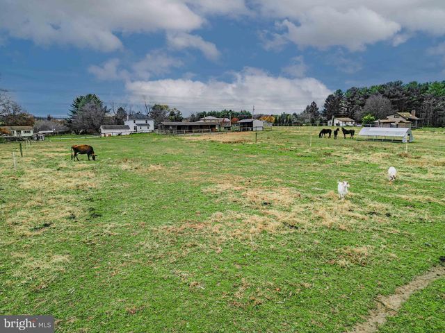 54 MITCHELL RD, Airville, PA 17302