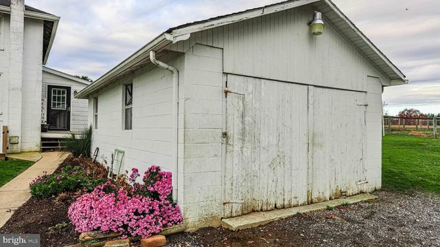 54 MITCHELL RD, Airville, PA 17302