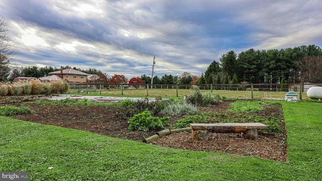 54 MITCHELL RD, Airville, PA 17302