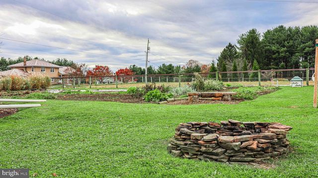 54 MITCHELL RD, Airville, PA 17302