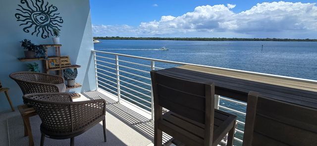 60 Yacht Club Drive 405, North Palm Beach, FL 33408