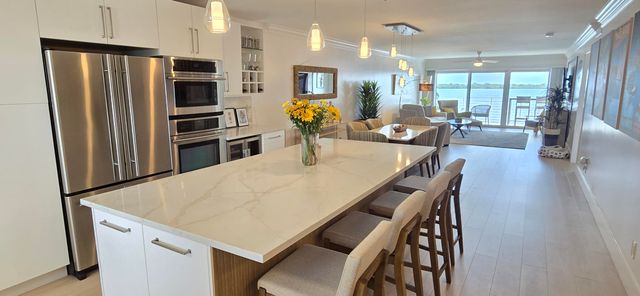 60 Yacht Club Drive 405, North Palm Beach, FL 33408