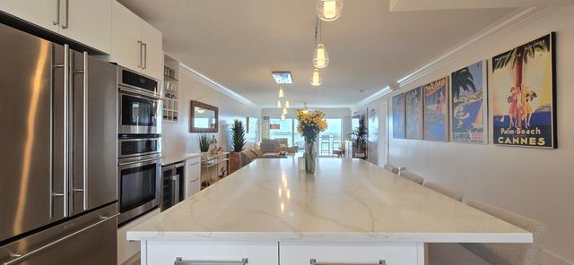 60 Yacht Club Drive 405, North Palm Beach, FL 33408