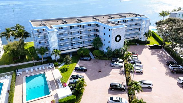 60 Yacht Club Drive 405, North Palm Beach, FL 33408