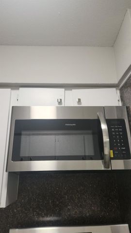 3025 Walnut Bend 35, Houston, TX 77042