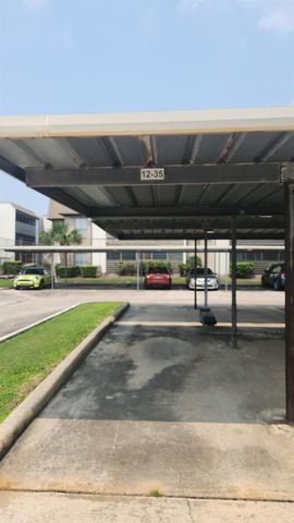 3025 Walnut Bend 35, Houston, TX 77042