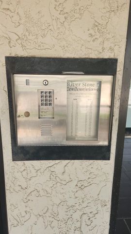 3025 Walnut Bend 35, Houston, TX 77042