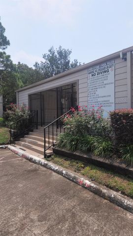 3025 Walnut Bend 35, Houston, TX 77042