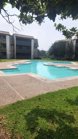 3025 Walnut Bend 35, Houston, TX 77042