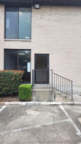 3025 Walnut Bend 35, Houston, TX 77042