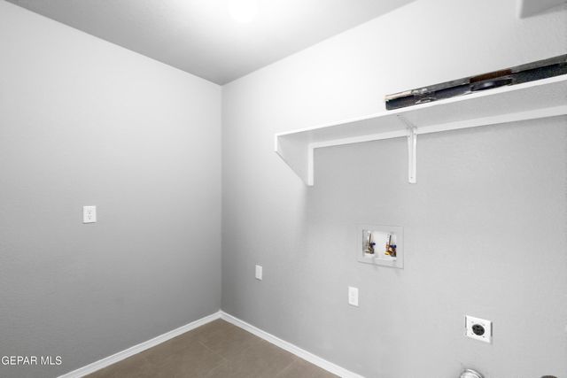 1450 SENDA DEL SOL, El Paso, TX 79911