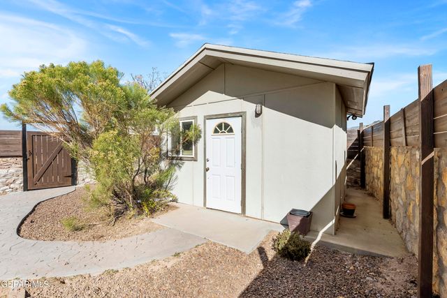 1450 SENDA DEL SOL, El Paso, TX 79911