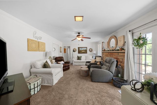 409 Wingate Dr, Clarksville, TN 37043