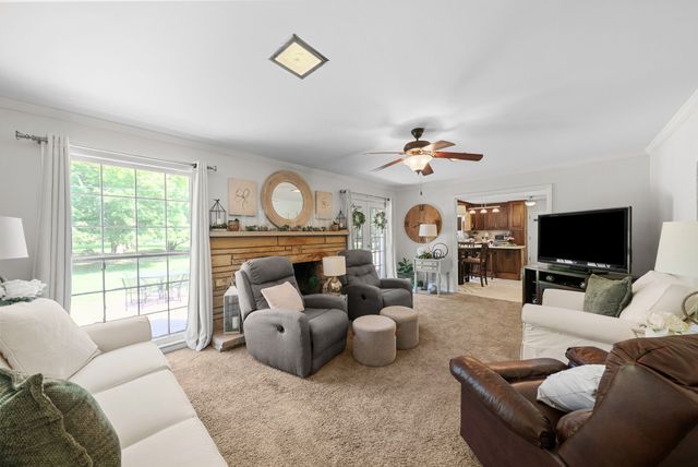 409 Wingate Dr, Clarksville, TN 37043