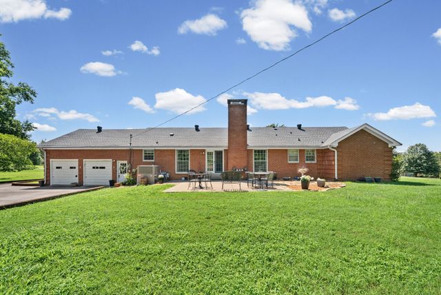 409 Wingate Dr, Clarksville, TN 37043