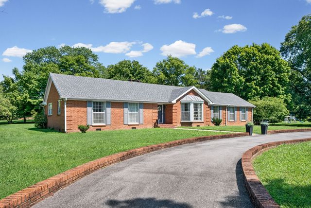 409 Wingate Dr, Clarksville, TN 37043