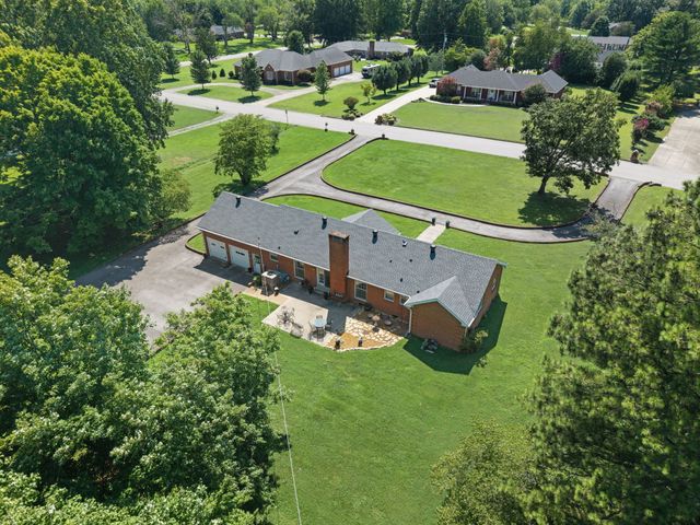 409 Wingate Dr, Clarksville, TN 37043