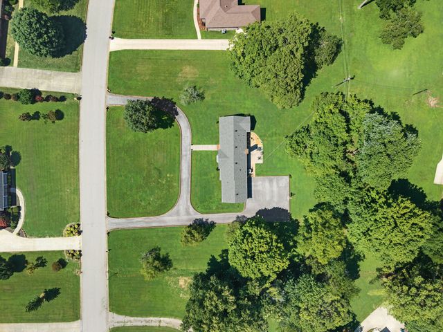 409 Wingate Dr, Clarksville, TN 37043