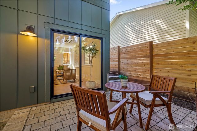 3022 NE 95th, Seattle, WA 98115