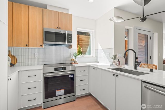 3022 NE 95th, Seattle, WA 98115