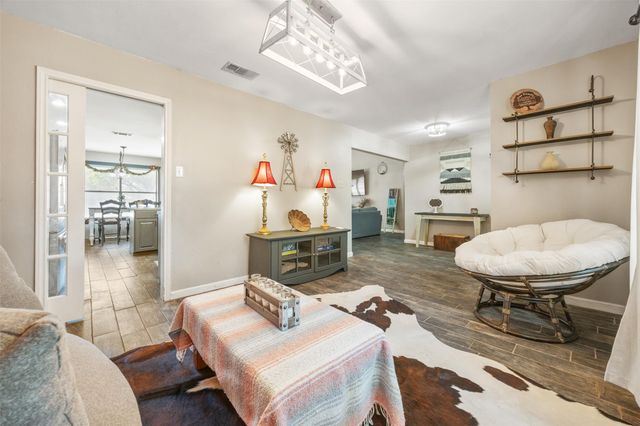 111 Pecan DR, Mountain City, TX 78610