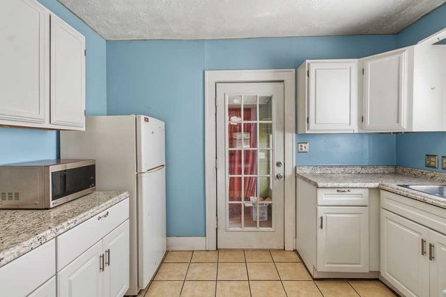 128 N Sedgwick St, Wichita, KS 67203