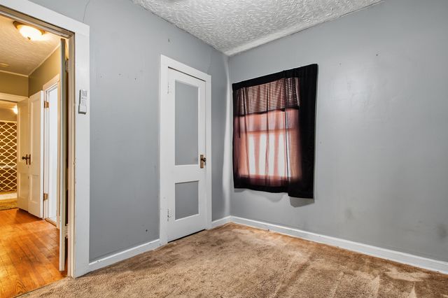 128 N Sedgwick St, Wichita, KS 67203