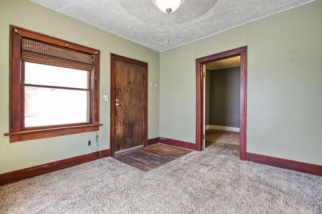 128 N Sedgwick St, Wichita, KS 67203