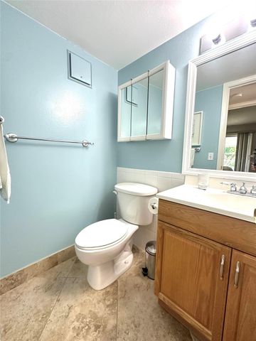 13 Lyndhurst A 13, Deerfield Beach, FL 33442