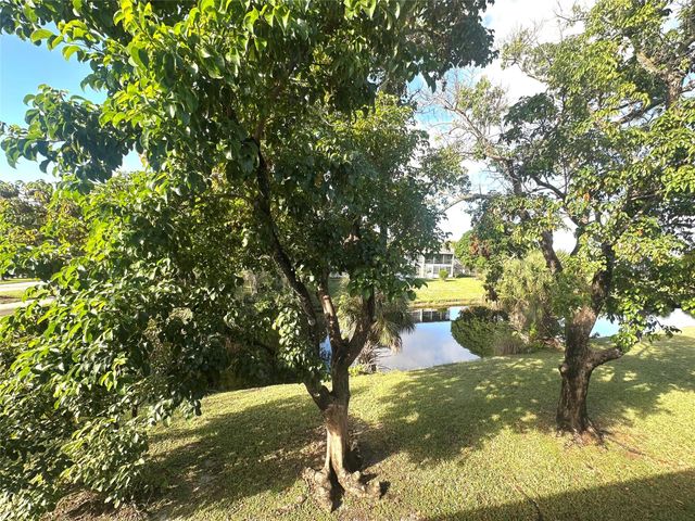 13 Lyndhurst A 13, Deerfield Beach, FL 33442