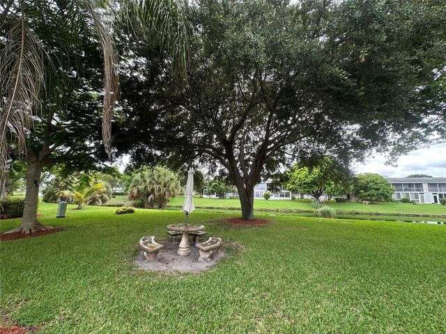 13 Lyndhurst A 13, Deerfield Beach, FL 33442