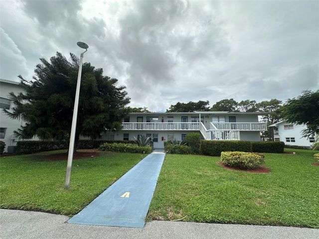 13 Lyndhurst A 13, Deerfield Beach, FL 33442