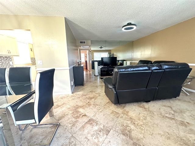 13 Lyndhurst A 13, Deerfield Beach, FL 33442