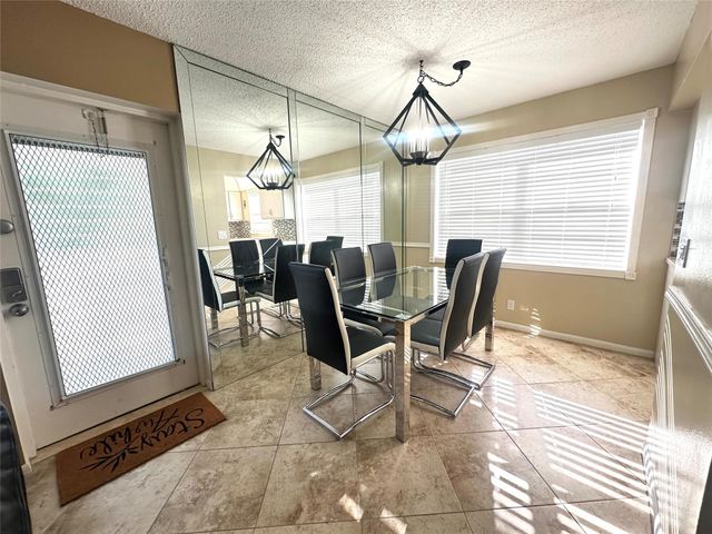 13 Lyndhurst A 13, Deerfield Beach, FL 33442