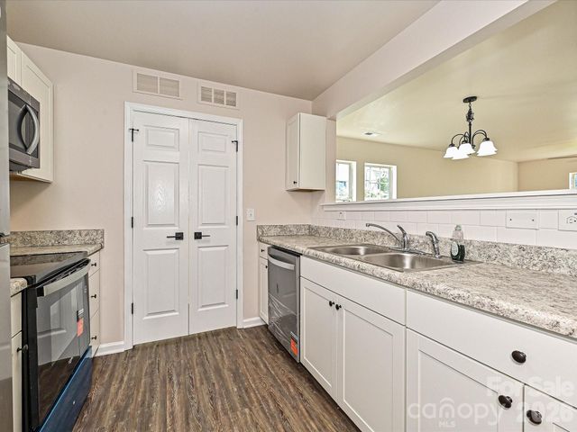 402 Jones Street, Charlotte, NC 28208